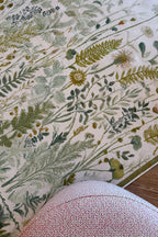 Garden 809 Yeşil Bej Botanik Çiçekli Halı Yıkanabilir Kolay Temizlenen Dokuma Taban İnce Halı