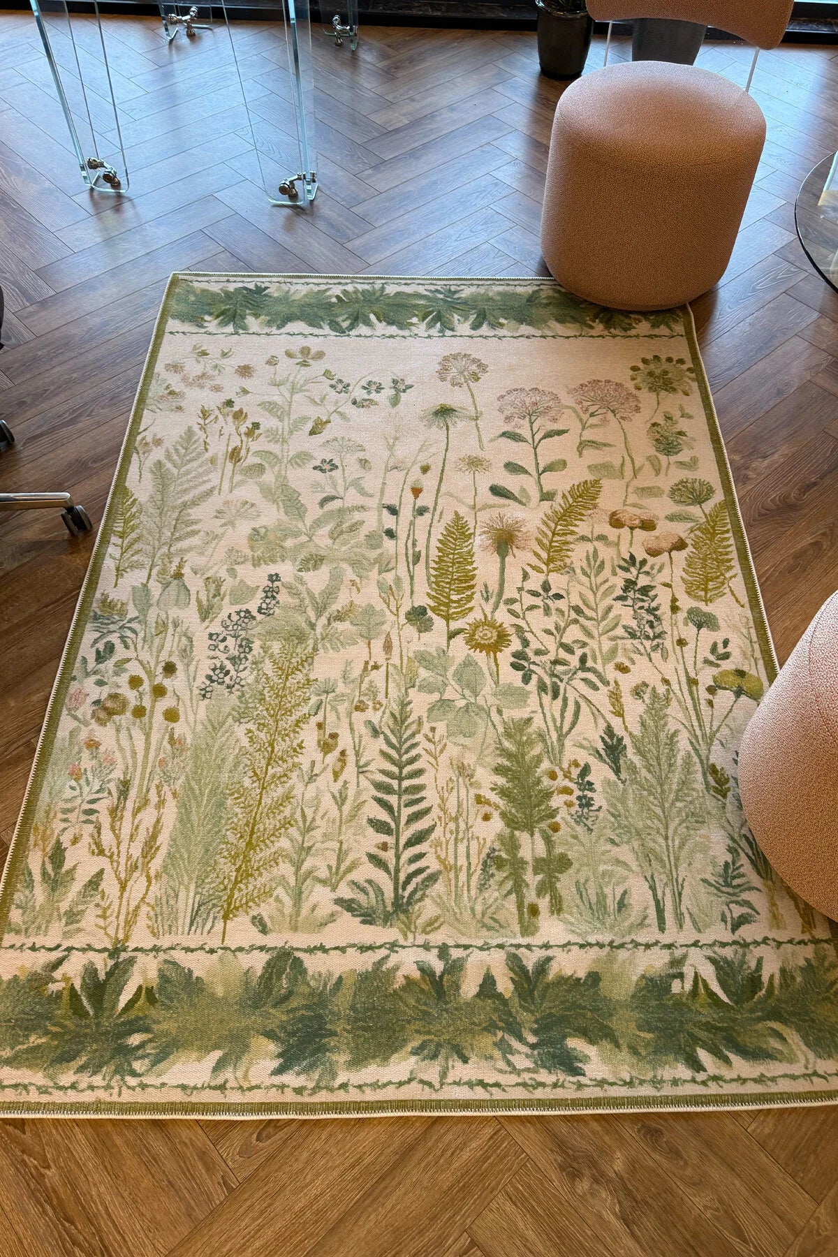 Garden 809 Yeşil Bej Botanik Çiçekli Halı Yıkanabilir Kolay Temizlenen Dokuma Taban İnce Halı