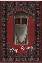 Retro 107 Kırmızı Siyah Vintage Retro Araba Figürlü Keep Going Tasarım Salon Oturma Ev Oda Halısı