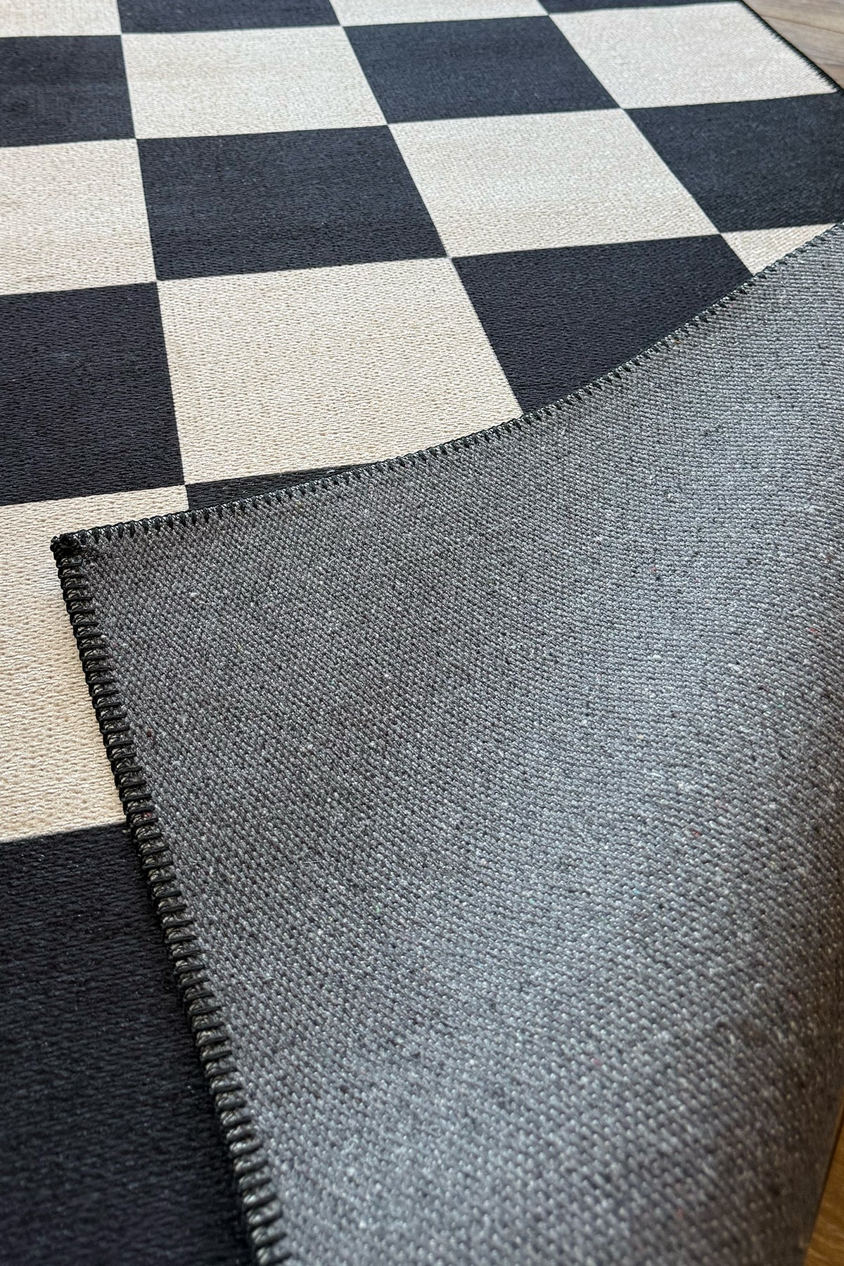 Odessa 501 Damalı Halı Siyah Krem Yıkanabilir Dokuma Taban İnce Halı Oturma Odası Salon Halısı