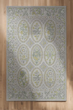 Floris 236 Gri Yeşil Çiçekli Bordürlü Eskitme Desenli Dokuma Şönil Bohem Vintage Oda Halısı